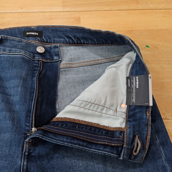 Express Mid Rise '70s Flare Distressed Jeans Denim Women's Size 14R New With Tag - Picture 7 of 16